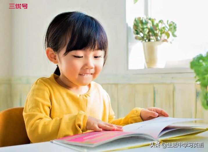 英语短文阅读：孩子们认为写阅读观后感是最难的暑期作业