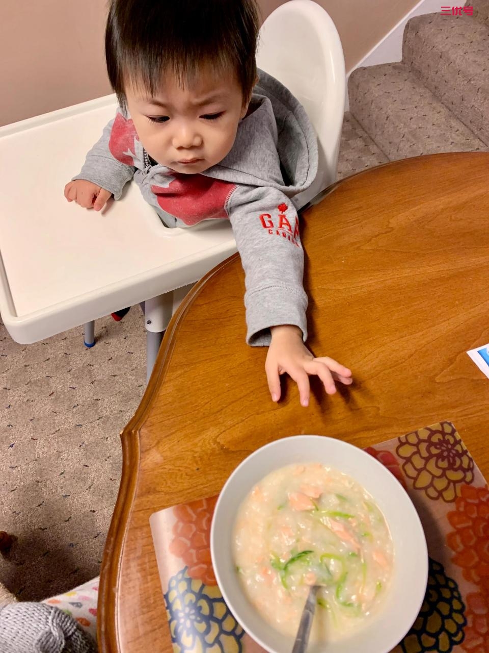 一岁半宝宝的辅食：三文鱼+西葫芦粥