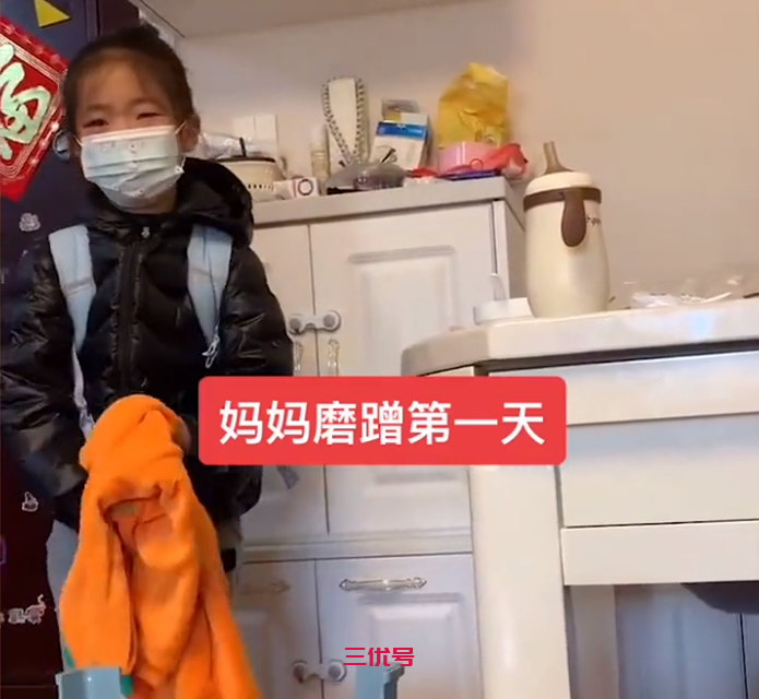 上海一女孩上学太磨蹭，妈妈被折磨2个月开始反击，孩子急到大哭