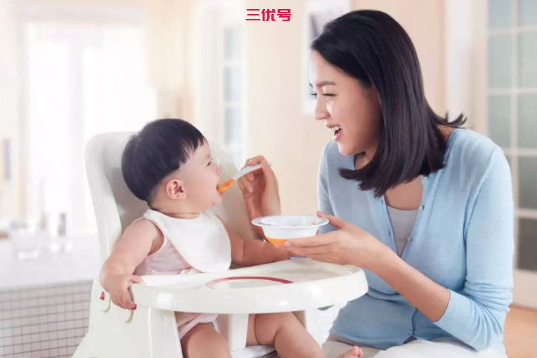 辅食添加的"三大原则"，只有父母做好，宝宝才能更快适应辅食
