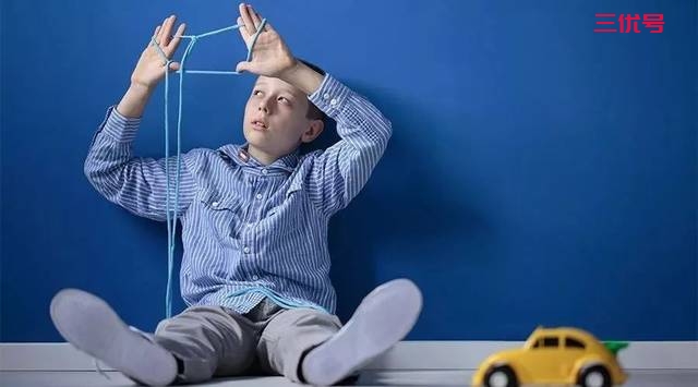 孩子自闭症有什么表现呢？父母应该如何与孩子相处