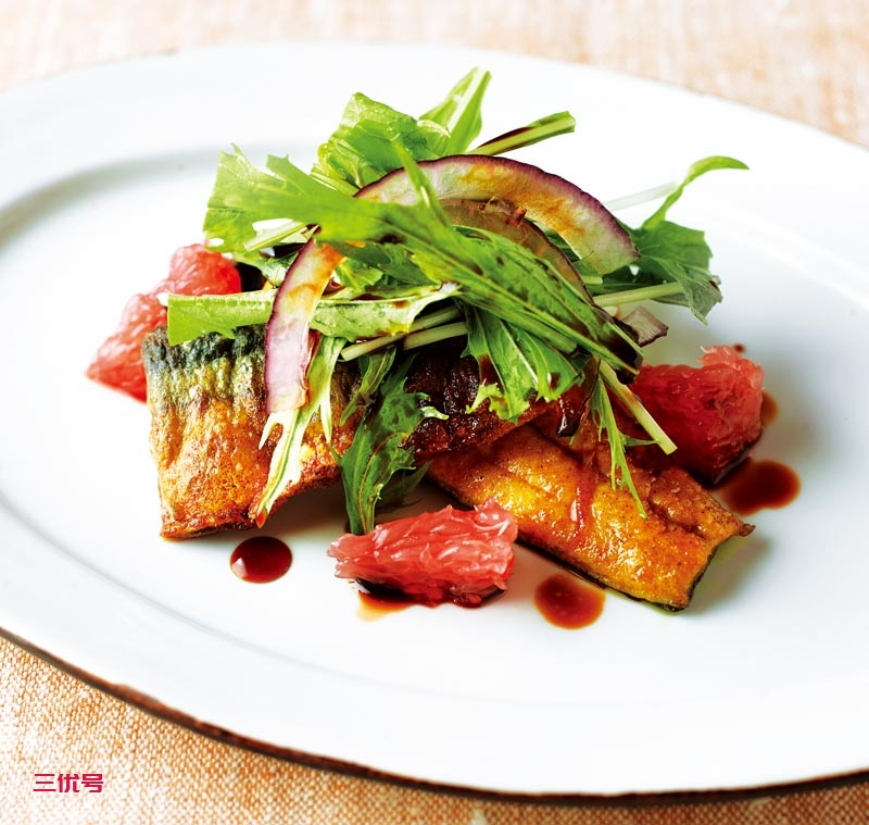 “咖喱粉烤秋刀鱼沙拉”的制作方法 | 季节的鱼料理“秋刀鱼”
