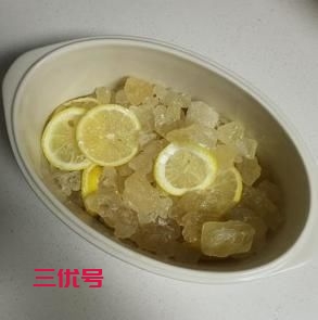 天然止咳方：温开水泡柠檬